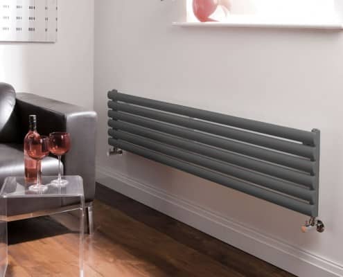 Platz sparender und leistungsstarker Design Heizkörper in horizontal. de.hudsonreed.com